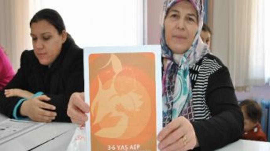 Manisa&rsquo;da Aile Eğitim Devam Ediyor