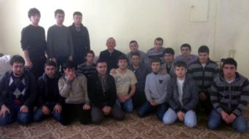 M&uuml;ft&uuml; Akın &Uuml;niversite &Ouml;ğrenci Yurdunu Ziyaret Etti