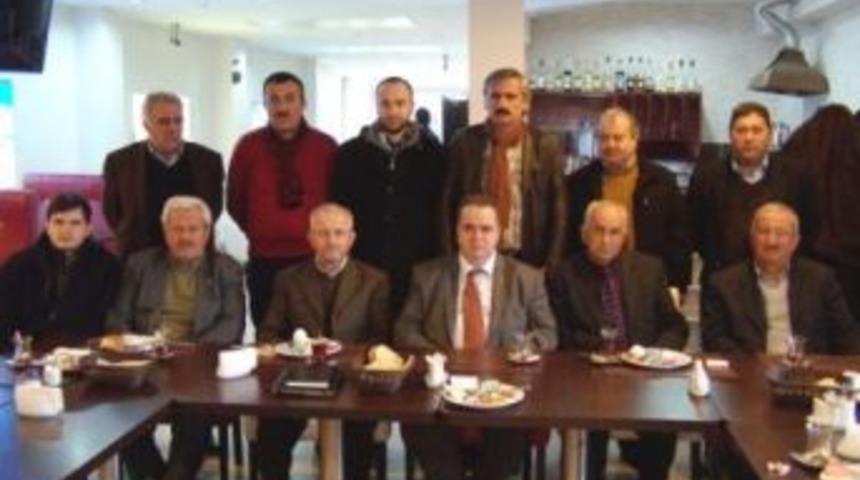 DP Yalova'da &ccedil;alışan gazeteciler g&uuml;n&uuml;'n&uuml; kutladı