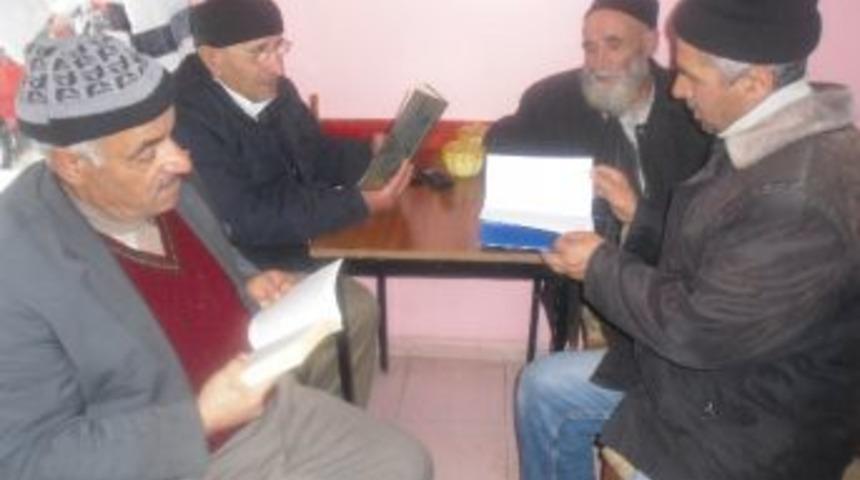 Tortum&rsquo;da Kahvehaneler K&uuml;t&uuml;phane Oluyor