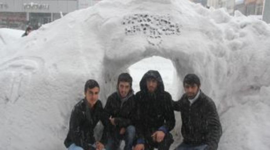 Hakkari&rsquo;de Kar T&uuml;nelleri