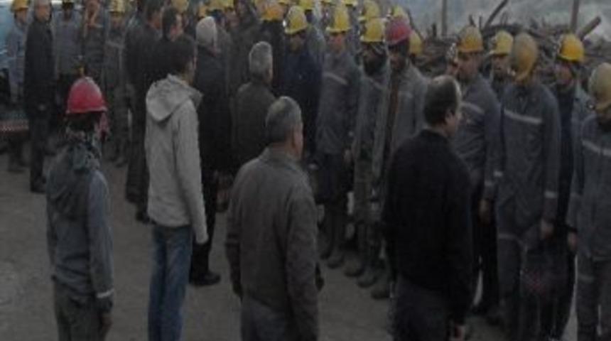 Madenciler Zonguldak'ta &Ouml;len Meslektaşlarını Unutmadı