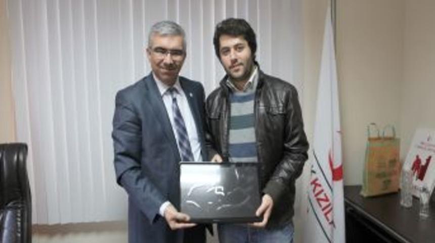 Kızılay&rsquo;dan Şenlik Havasında Kan Bağışı