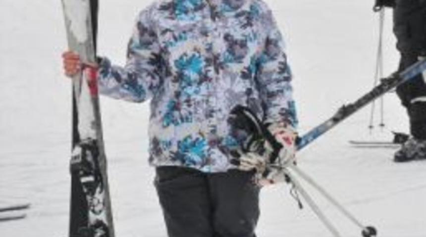 Uludağ'da Otomobiller Kar Altında