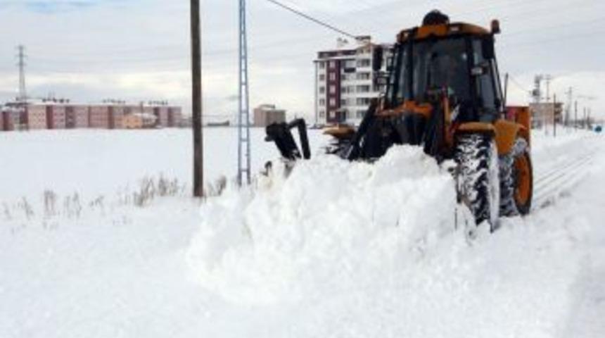 Ardahan'da Karla M&uuml;cadele &Ccedil;alışması S&uuml;r&uuml;yor
