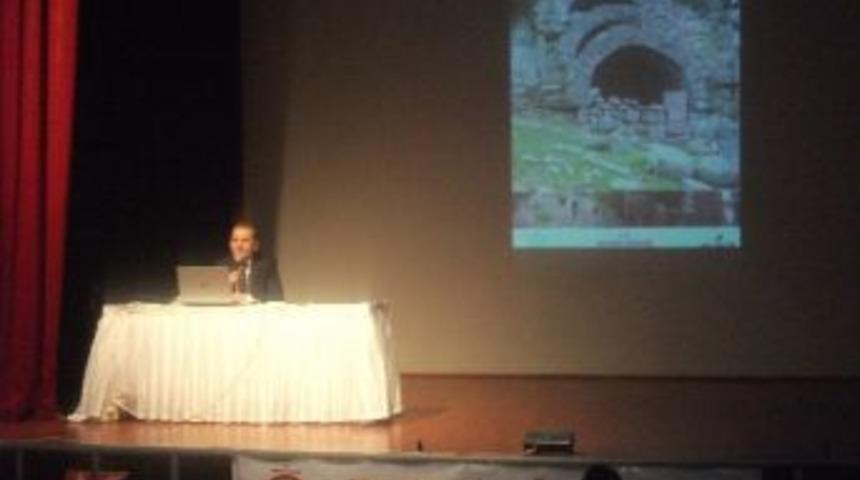 Manisa K&uuml;lt&uuml;r Ve Turizm İl M&uuml;d&uuml;r&uuml; Karak&ouml;se, Saruhanlı'da Seminer Verdi