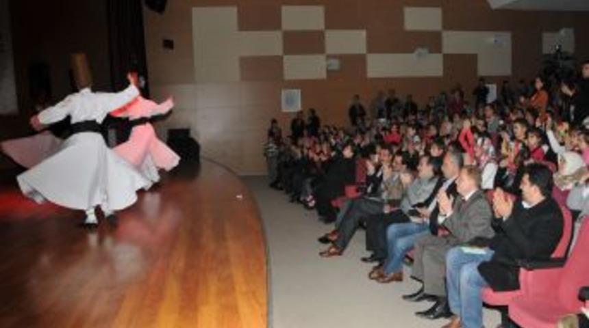 Ke&ccedil;i&ouml;renli Miniklerden Mevlana'ya &Ouml;zel Anma Programı