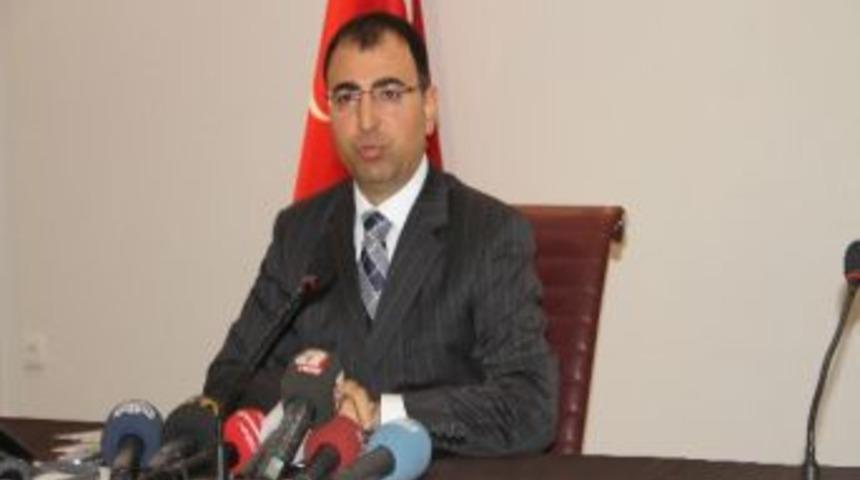 Vali Toprak&rsquo;tan Gazeteciler G&uuml;n&uuml; Mesajı