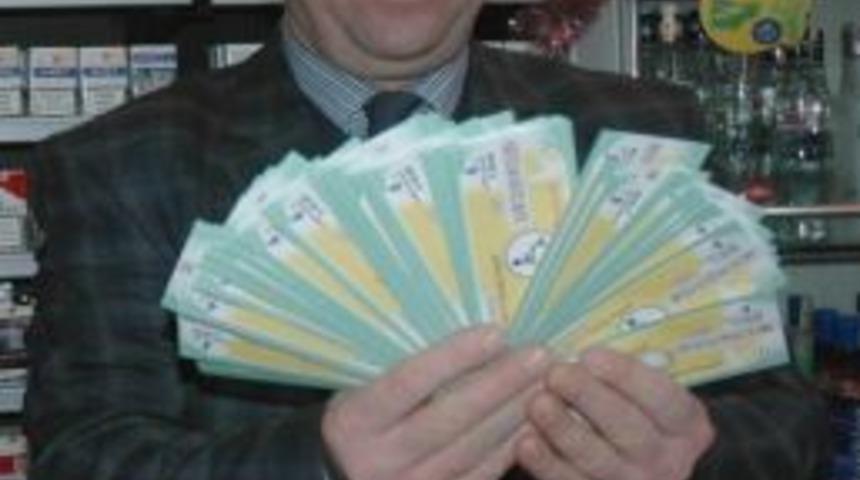 Milli Piyango Bayileri Toplu Dua Etti 3 Yıldır B&uuml;y&uuml;k İkramiye Adana'ya &Ccedil;ıkıyor