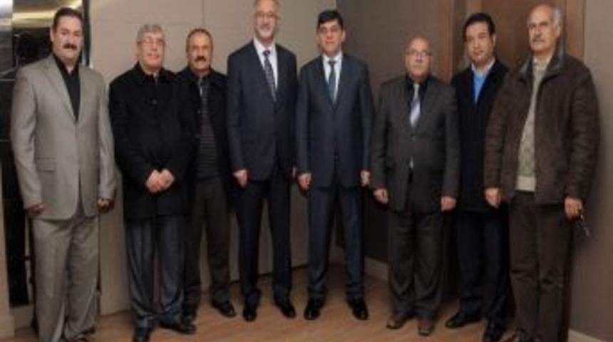 Başkan Fadıloğlu, Alevi K&uuml;lt&uuml;r Derneği &Uuml;yelerini Ağırladı