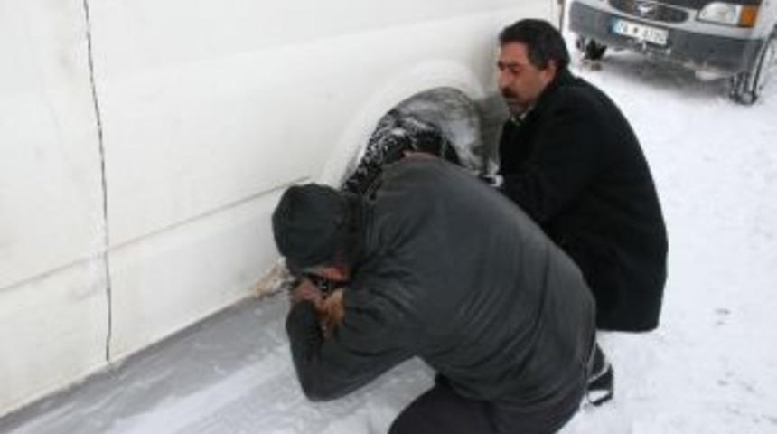 Iğdır&rsquo;da Karla M&uuml;cadele &Ccedil;alışmaları