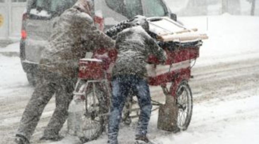 Van&rsquo;da Tipi Ve Kar Yağışı