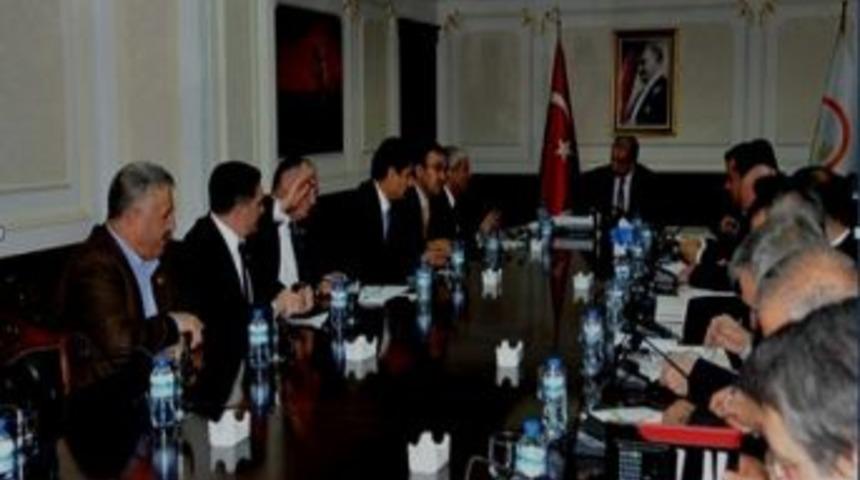 Doğu Anadolu B&ouml;lgesi&rsquo;nin Ak Partili Vekilleri Tarım Bakanından Destek İstediler