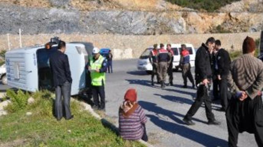 Para Transfer Aracı İle Minib&uuml;s &Ccedil;arpıştı: 1 Yaralı