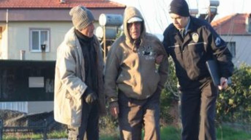 Kamyon Yaşlı Adamı &Ccedil;arpıp Ka&ccedil;tı