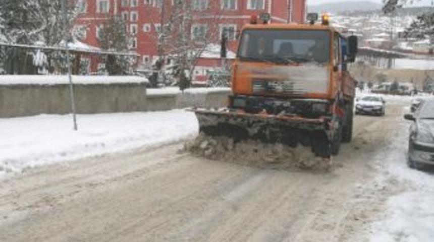 Yozgat'ta Kar Yağışı S&uuml;r&uuml;yor