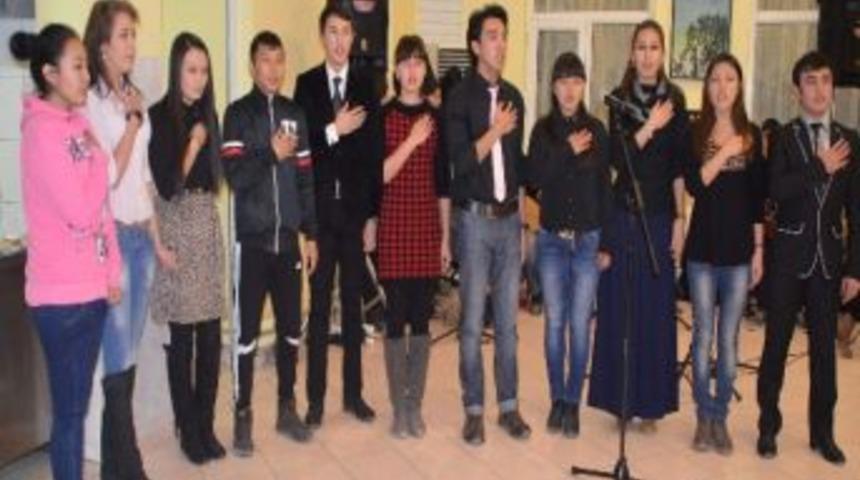 Rekt&ouml;r Saatcı, Yabancı &Ouml;ğrencilerle Bir Araya Geldi