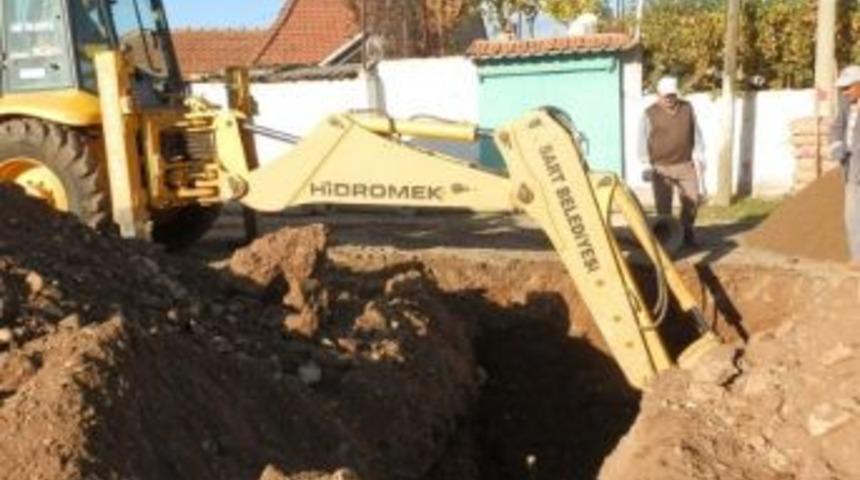 Sart Kasabasında Alt Yapı &Ccedil;alışmaları Devam Ediyor