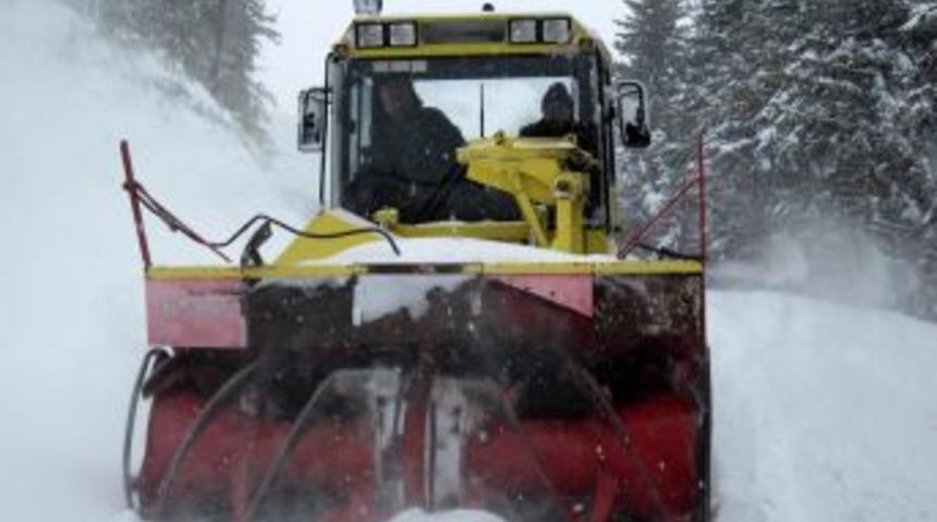 Ankara'da Kapalı 4 K&ouml;y Yolunun A&ccedil;ılması I&ccedil;in &Ccedil;alışmalar S&uuml;r&uuml;yor
