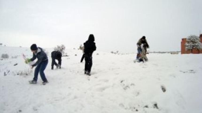 Midyat&rsquo;ta Okullar 1 G&uuml;n Tatil Edildi