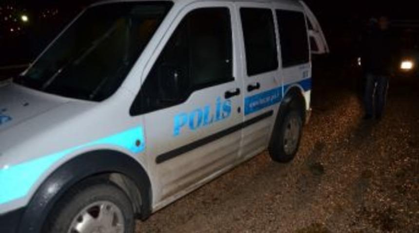 Dağılmaları İ&ccedil;in Uyaran Polise Taş Atan 7 Kişi G&ouml;zaltına Alındı