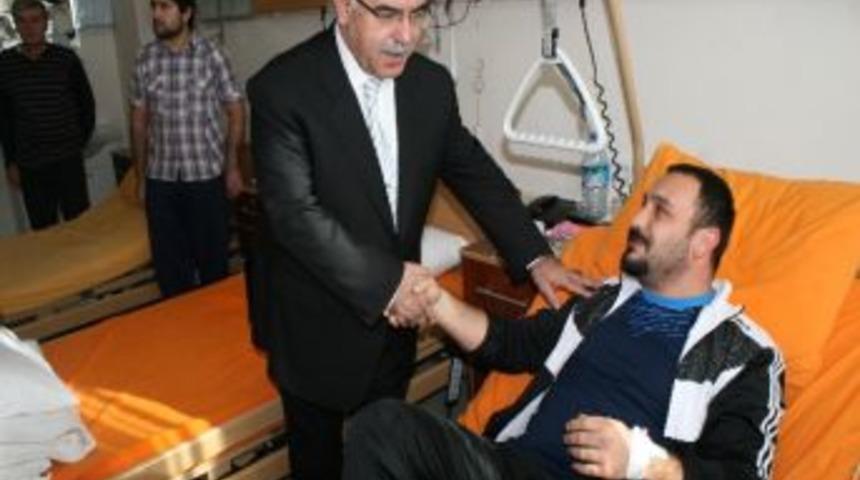 Vali Yılmaz, Hasta Yatağında Yatan Gazetecileri Unutmadı