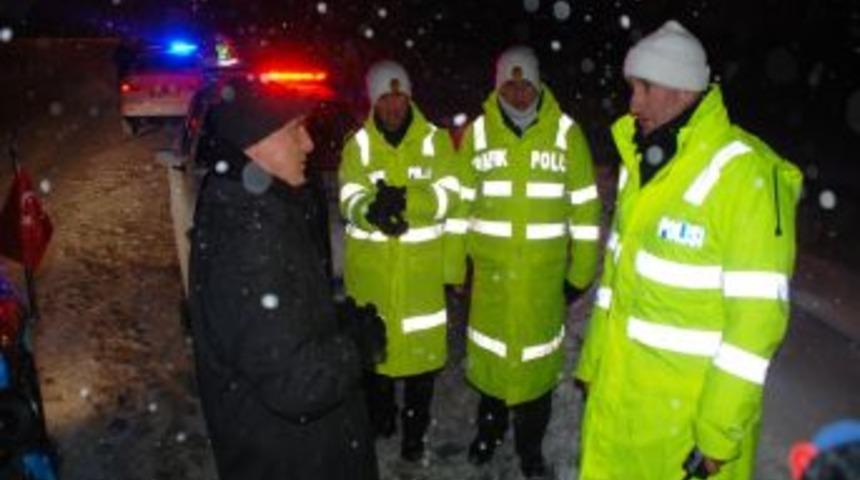 Bolu Valisi Özçimen, Karla Mücadele Çalışmalarını Inceledi