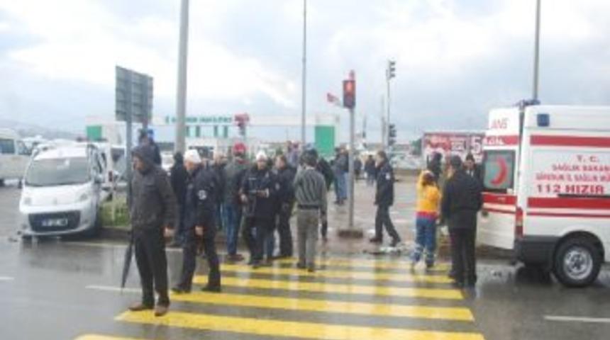 Hasta Taşıyan Ambulans Kaza Yaptı: 2 Yaralı