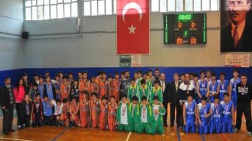 Okul Sporları Yıldız Erkekler Basketbol Şampiyonası Sona Erdi