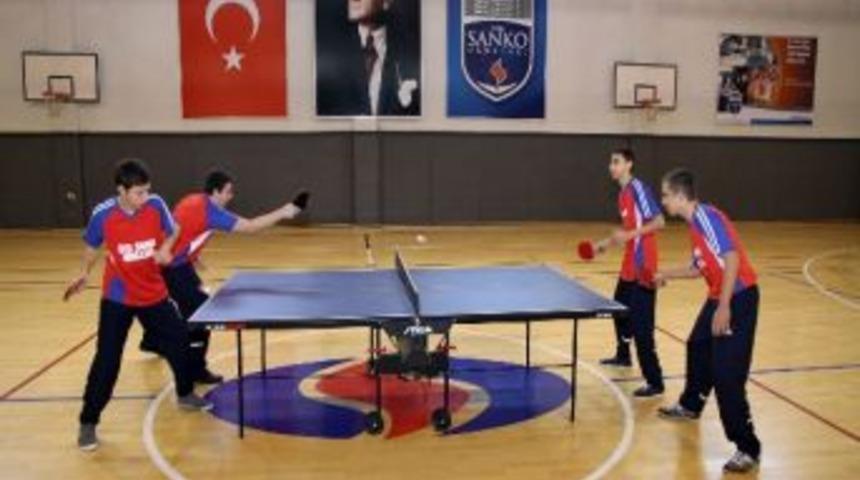 Sanko &Ouml;ğrencilerinin Şampiyonluk Gururu