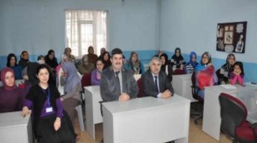 Hem Kursiyerlerine Verem Konferansı