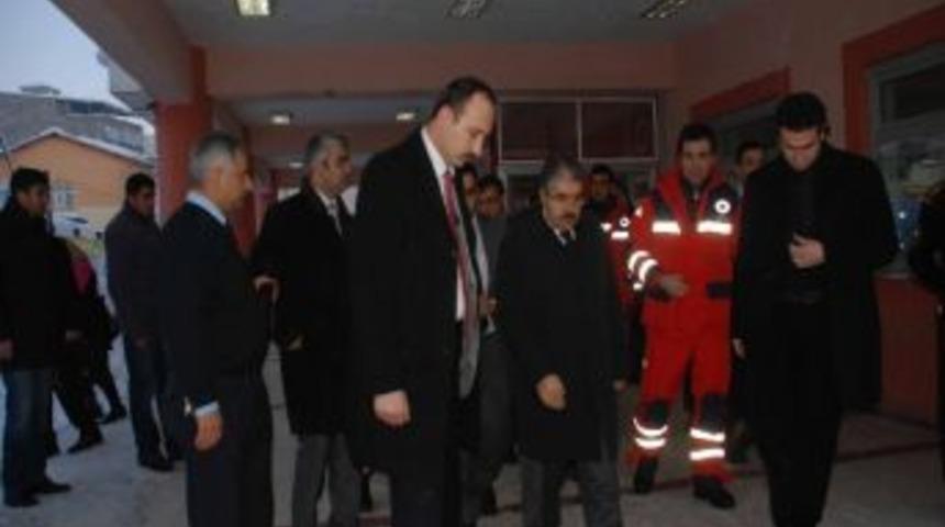 Vali &Ccedil;ınar, Sağlık Ekiplerini Ziyaret Etti