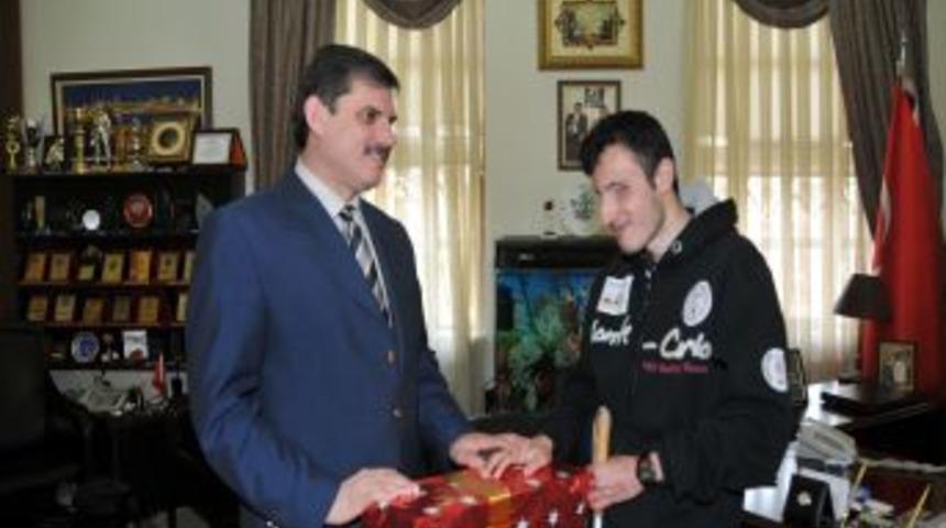 G&ouml;rme Engelli Sefa'nın M&uuml;zik Aleti Hayali Ger&ccedil;ek Oldu