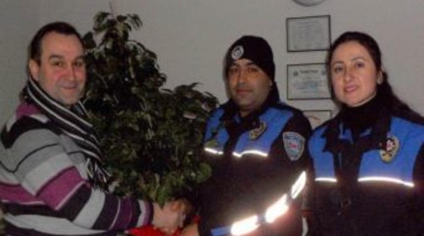 Edremit Emniyet M&uuml;d&uuml;r&uuml; Gazetecileri Unutmadı