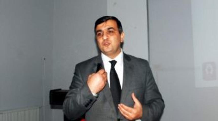 'g&ouml;n&uuml;l El&ccedil;isi' Semineri Yapıldı