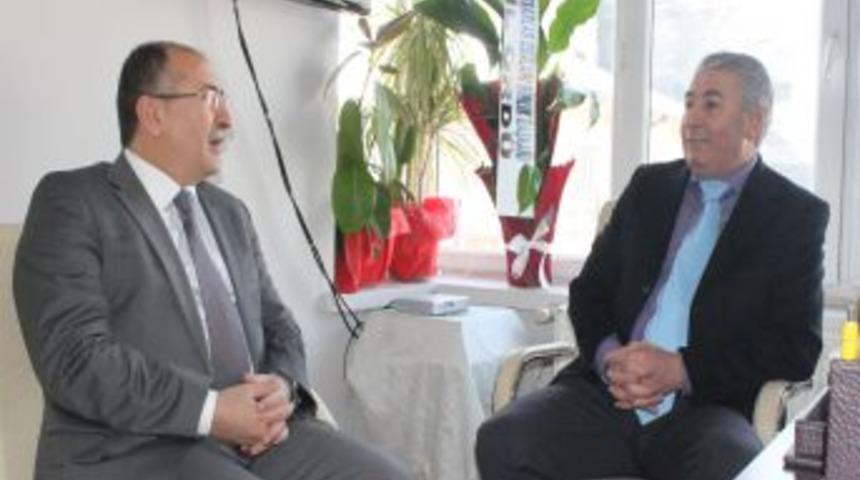 Vali Savaş: Basın, Toplumun Sorunlarının &Ccedil;&ouml;z&uuml;m&uuml; I&ccedil;in &Ccedil;aba Sarfediyor