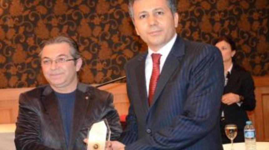 &Ccedil;orlu Gazeteciler Derneği&rsquo;nden Vali Yerlikaya Ve Kaymakam Doğan&rsquo;a Şilt