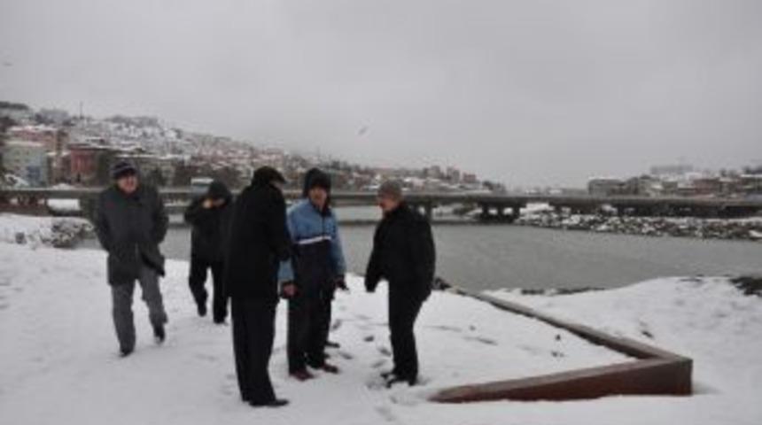 Mendirek i&ccedil;in incelemelerde bulunuldu