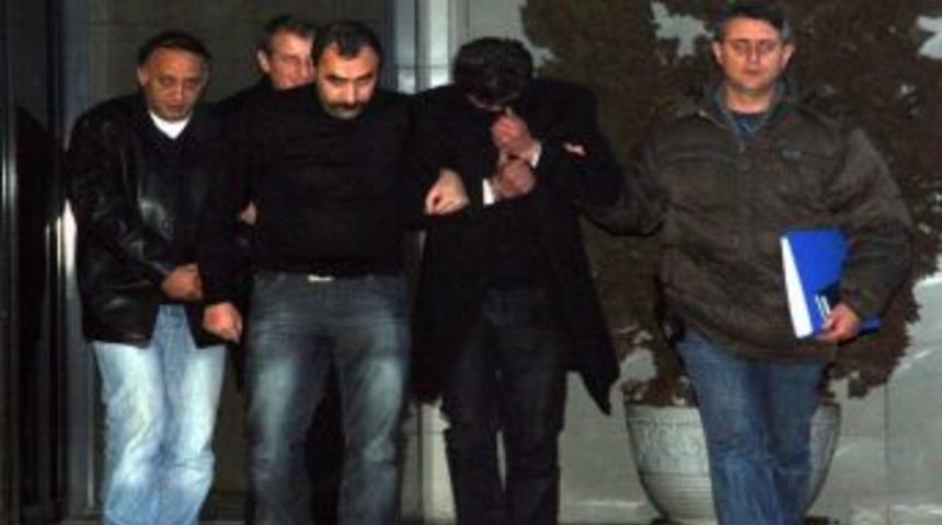 Gsm Şirketlerini Sahte Kimlikle Dolandırdılar