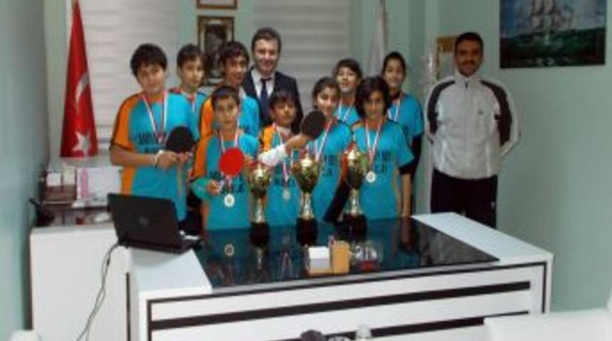 Bahaddin Bey Koleji Masa Tenisinde Diyarbakır Birincisi Oldu