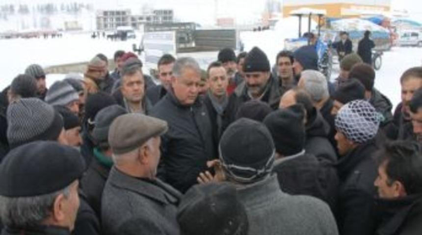 Vali Tekinarslan Hayvan Pazarında Sorunları Dinledi