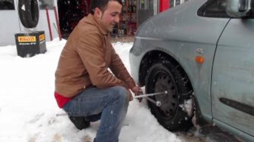 Lastik&ccedil;ilerde Kar Lastiği Kalmadı