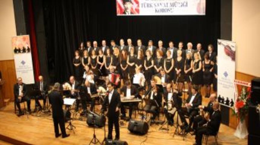 İlbank Korosu'ndan T&uuml;rk Sanat M&uuml;ziği Ziyafeti