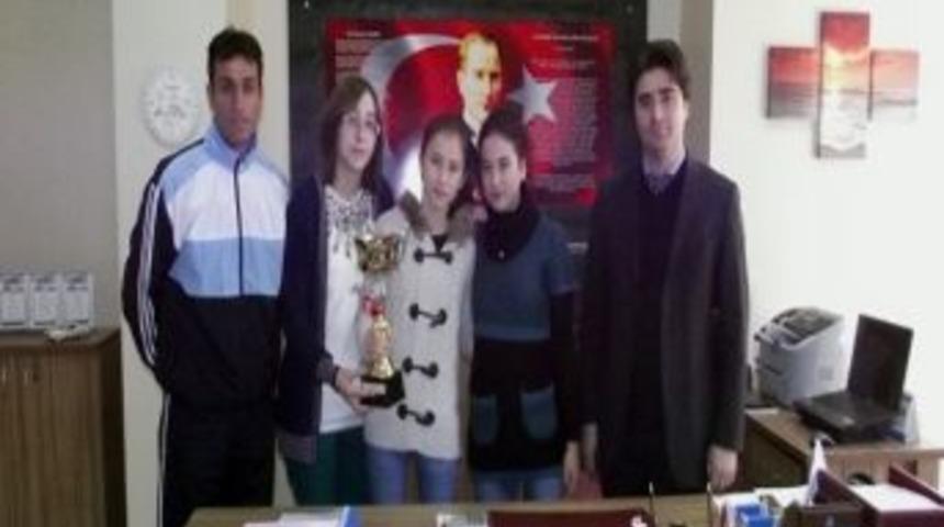 Fen Lisesi Masa Tenisi M&uuml;sabakalarında İl Birincisi Oldu