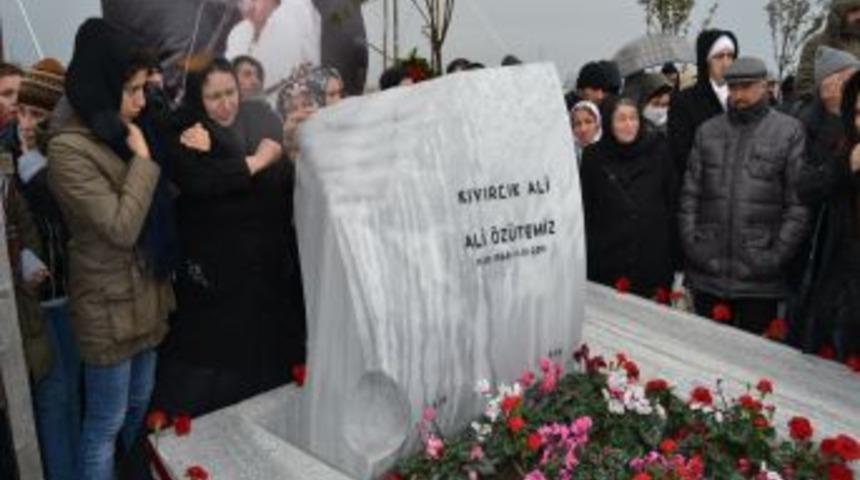 Kıvırcık Ali Mezarı Başında Anıldı