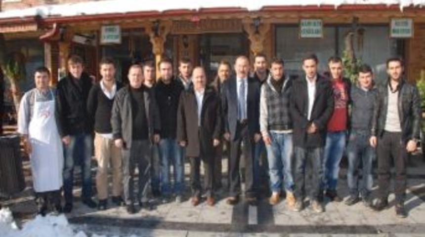 Başkan Doğan&rsquo;dan Başarılı Sporculara Destek