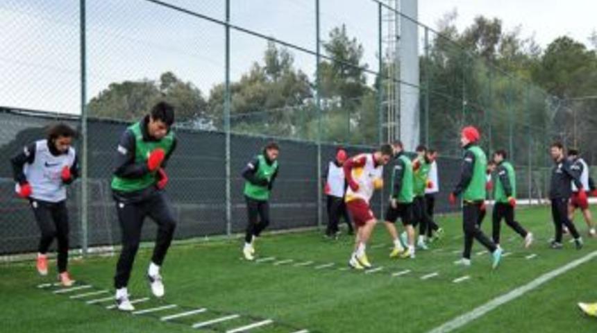 Galatasaray'da Hazırlıklar S&uuml;r&uuml;yor