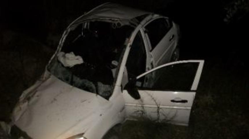 Kız istemeye giderken kaza yaptılar; 2 &ouml;l&uuml;, 1 ağır yaralı