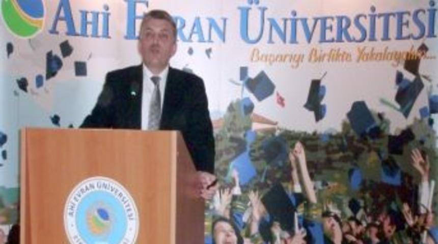 Ae&uuml;&rsquo;de Tarımsal &Ouml;ğretim Kutlandı