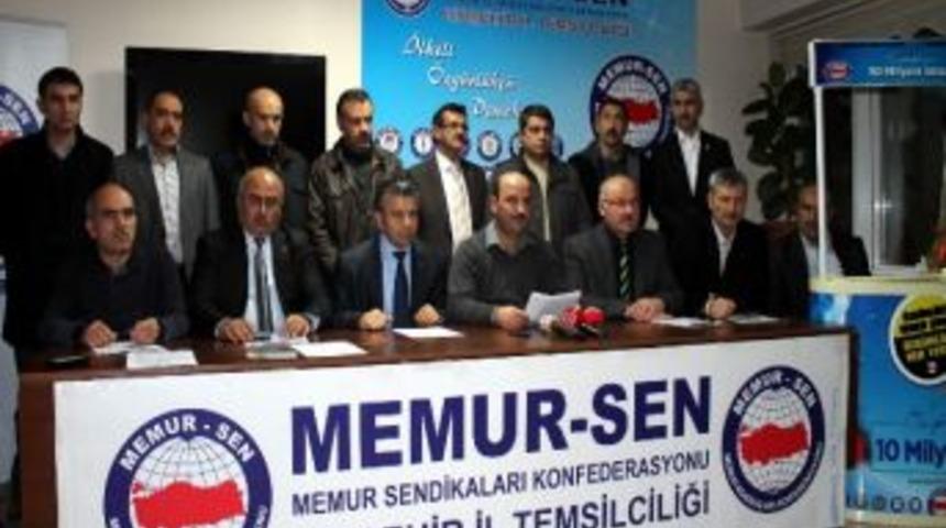 Kırşehir Memur-sen &ldquo;&ouml;zg&uuml;rl&uuml;k İ&ccedil;in 10 Milyon İmza&rdquo; İ&ccedil;in Toplandı